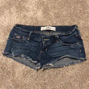 Shortie Hollister denim shorts
